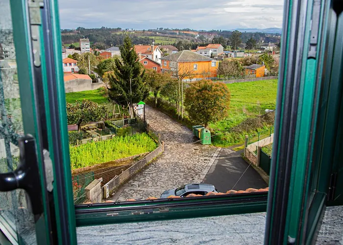 Mirador Del Camino Melide